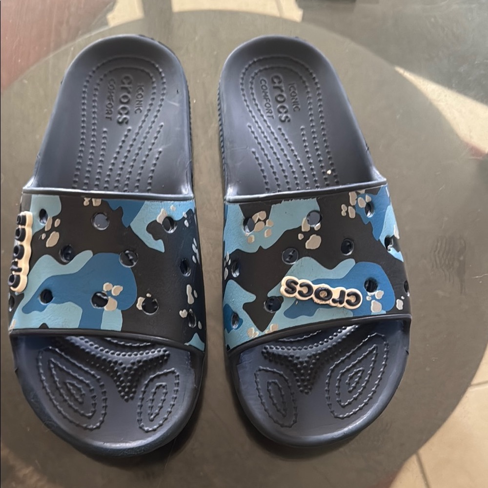 CROCS Blue and Black Sandals with Textured Footbed